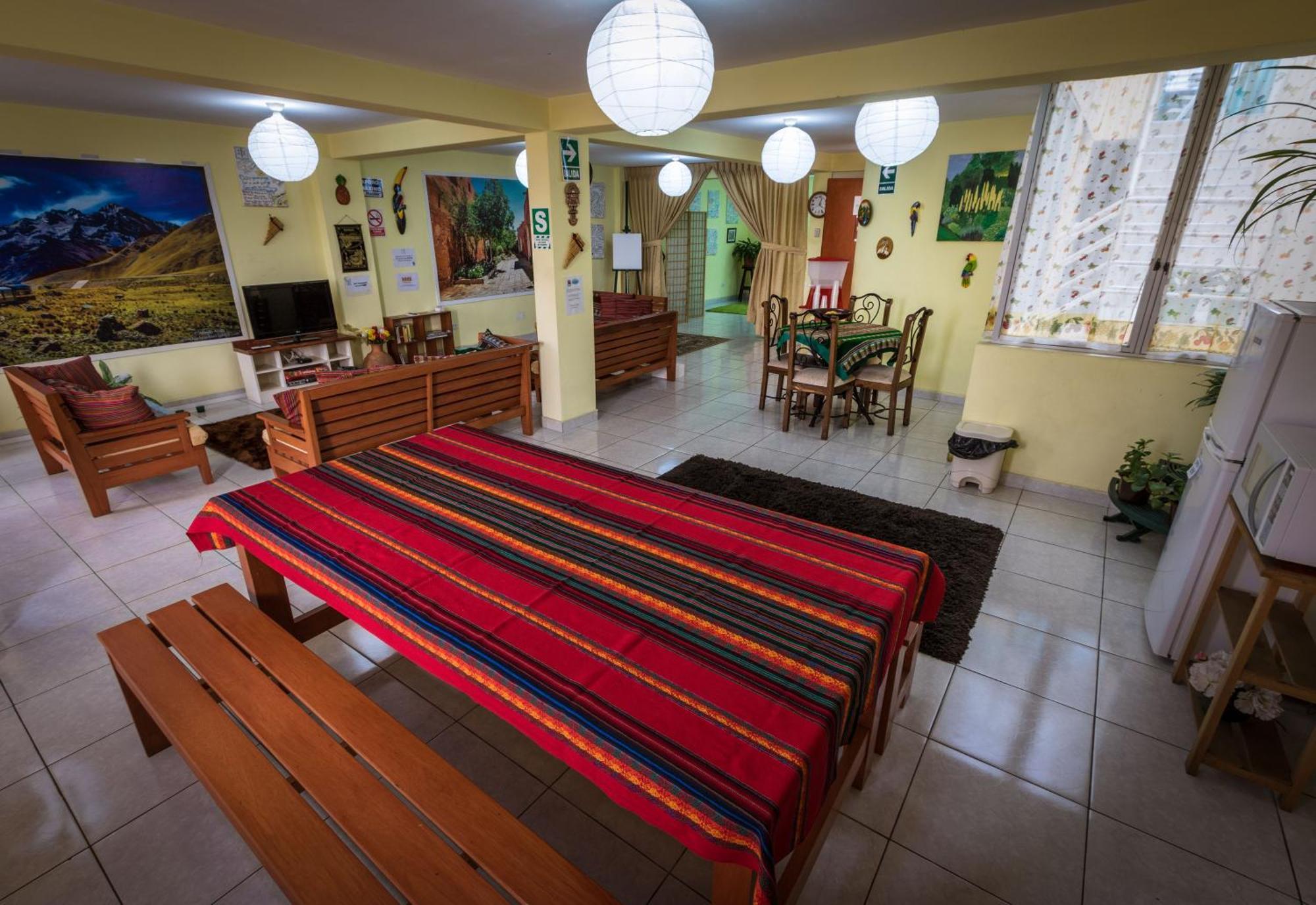 Mama Backpackers Hostel ลิมา ภายนอก รูปภาพ