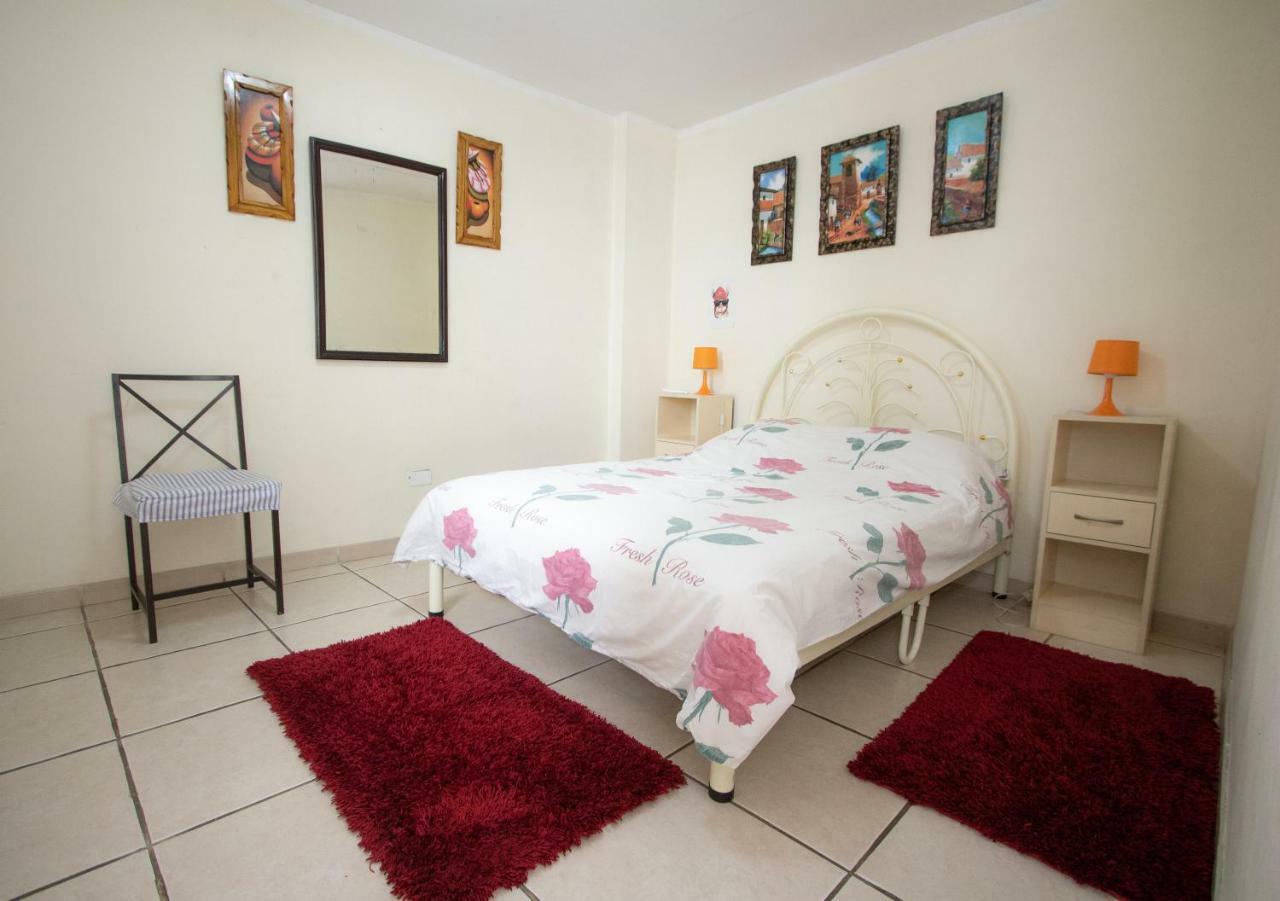 Mama Backpackers Hostel ลิมา ภายนอก รูปภาพ